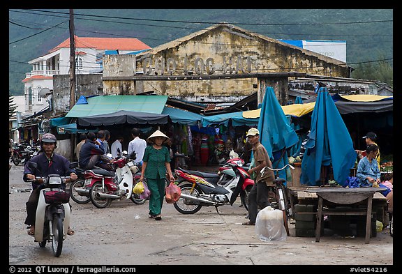 Market entrance. Vietnam