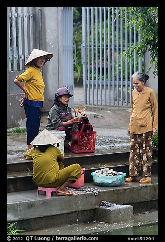 Villagers washing laundry, Thanh Toan. Hue, Vietnam