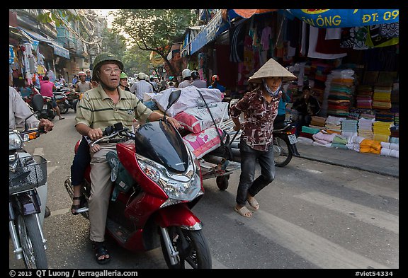 Street scene, old quarter. Hanoi, Vietnam (color)