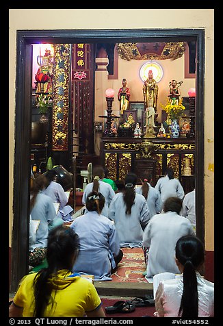Women worshipping in Phung Son Pagoda, district 11. Ho Chi Minh City, Vietnam