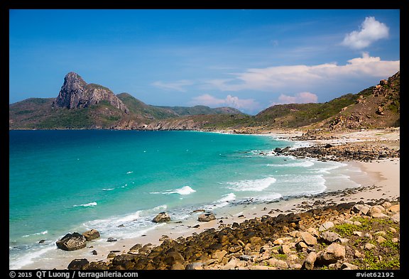 Turquoise water and Ba Island. Con Dao Islands, Vietnam