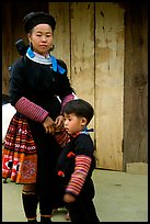 Woman and child of Hmong ethnicity, near Moc Chau. Northwest Vietnam ( color)