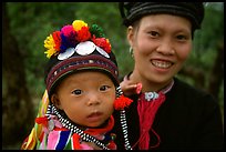 Child and woman of the Black Dzao minority, between Tam Duong and Sapa. Northwest Vietnam