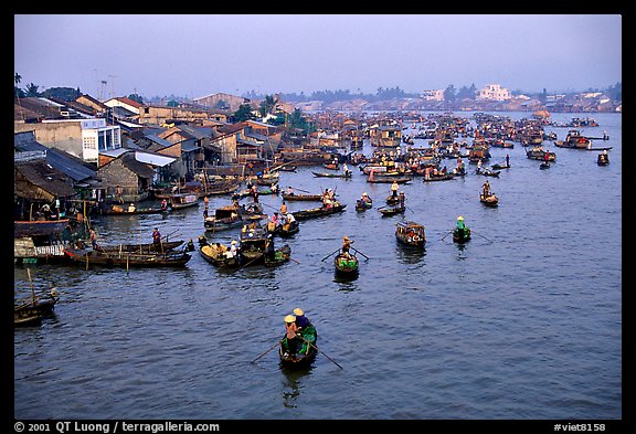 Cai Rang Floating market, early morning. Can Tho, Vietnam (color)